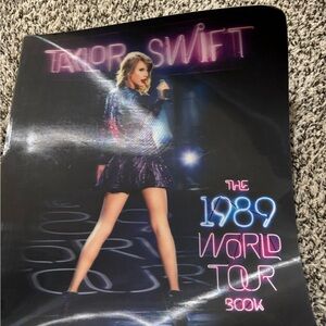 Taylor Swift 1989 World Tour Book